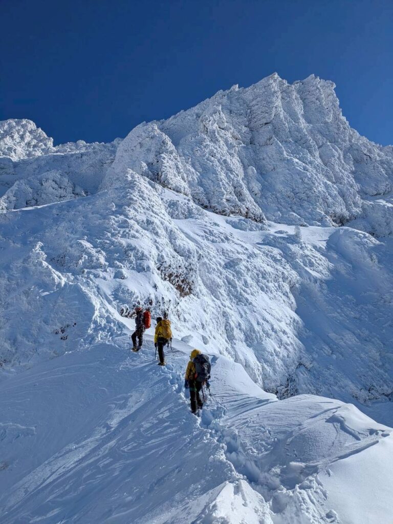峰の松目沢と三叉峰ルンゼ～石尊稜│栃木県の社会人山岳会 グループ
